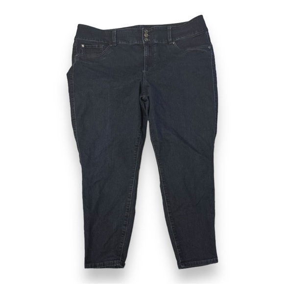 Women’s torrid 22S Short Alchemy Rinse Jegging Skinny Super Soft High-Rise Jean - Picture 3 of 13